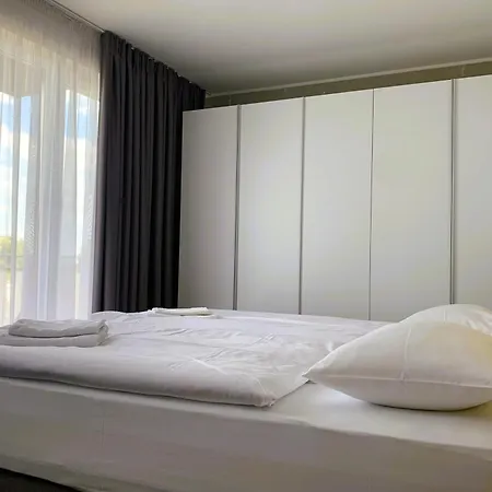 Dolfi, Apartmán *